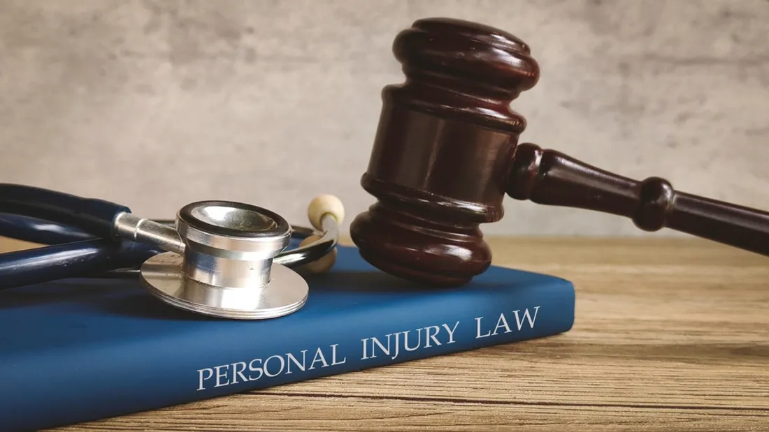 South Carolina personal injury lawyer assisting accident victim